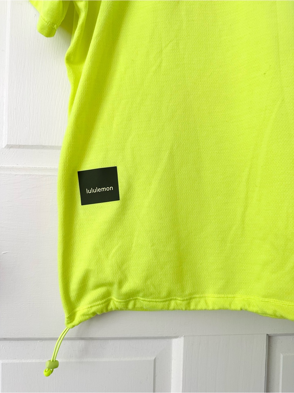 Lululemon Lightweight Cinch Hem Hiking Tee Neon Highlight Yellow Women Size 8 - Picture 7 of 13